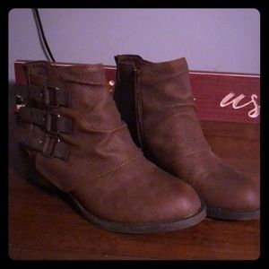 Maurice’s booties NWOT